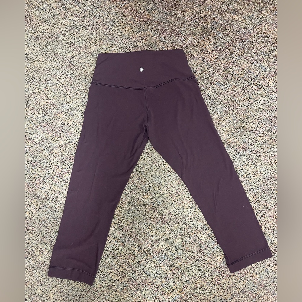 Lulu lemon cropped 7/8 leggings in purple